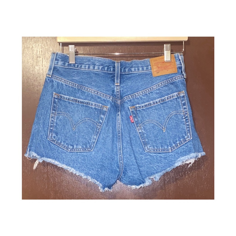 Levis Premium 501 shorts size 28 - Picture 5 of 9